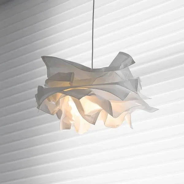 Suspension avec abat-jour en papier inspiré des nuages et lumière d’ambiance LED chaleureuse