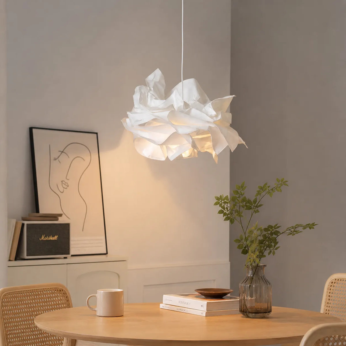 Suspension avec abat-jour en papier inspiré des nuages et lumière d’ambiance LED chaleureuse
