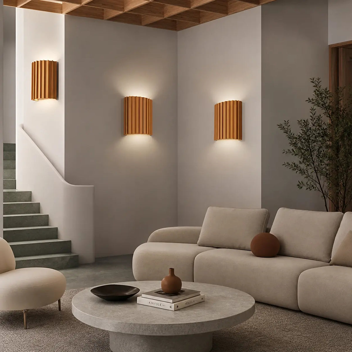 Applique con resina trasparente testurizzata e superficie scultorea per un’illuminazione d’atmosfera moderna