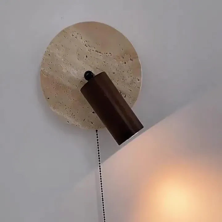 Applique murale à travertin réglable avec détail en bois, au design moderne