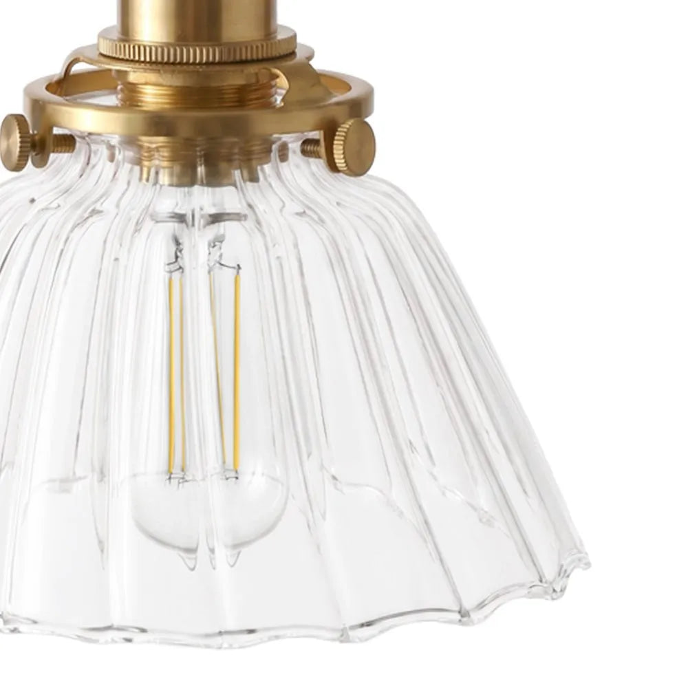 Pendelleuchte mit Vintage-Kegelschirm und geriffelter Glasstruktur