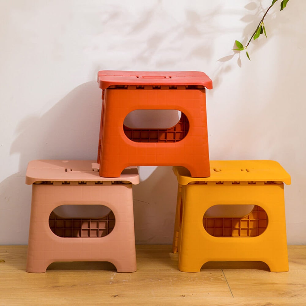 Folding Step Stool with Carrying Handle Portable Plastic Design for Home and Travel - Image 1