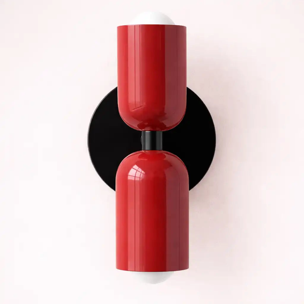 Applique murale avec verre diffusant une lumière douce et design minimaliste