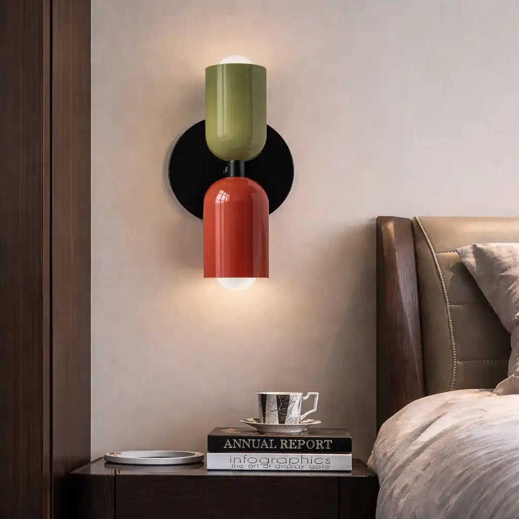 Applique murale avec verre diffusant une lumière douce et design minimaliste