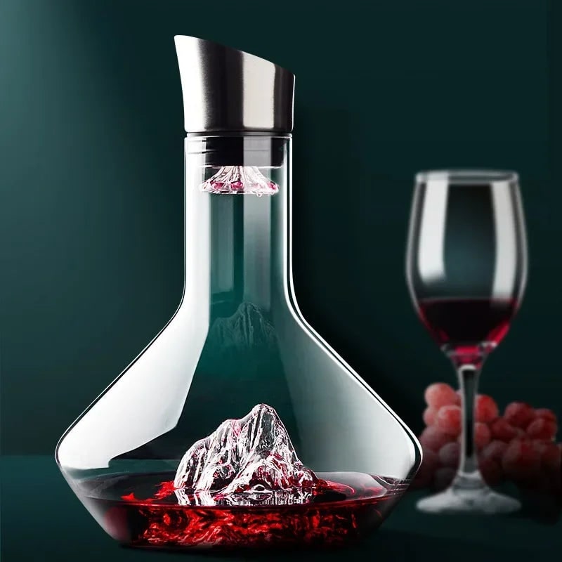 Wine Decanter with Crystal Glass Internal Mountain Sculpture and Pourer Cap 1.5l - Image 5